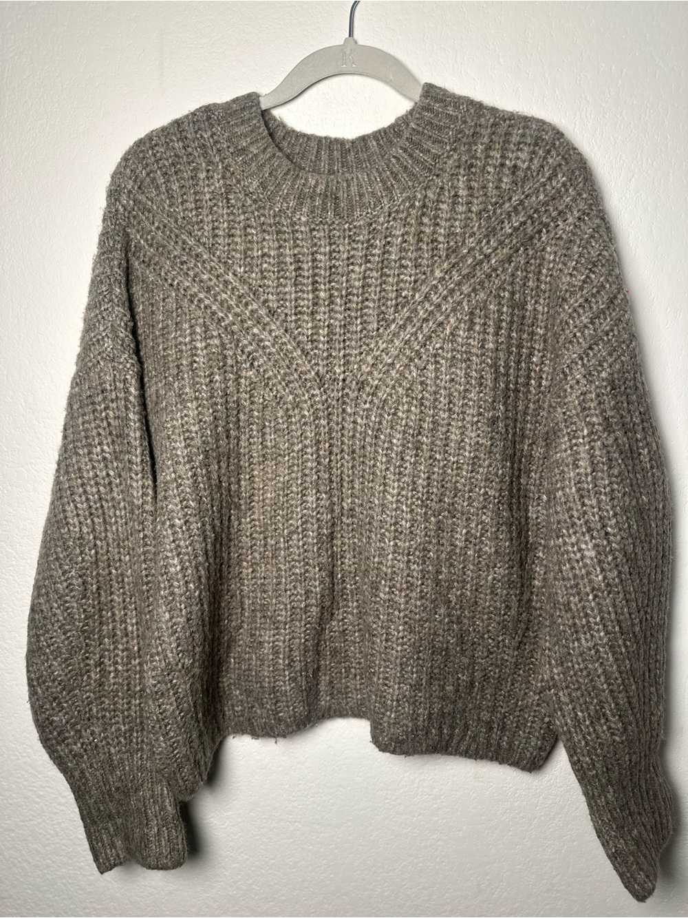 Abercrombie & Fitch Chunky Ribbed Crewneck Sweater in Taupe Gray